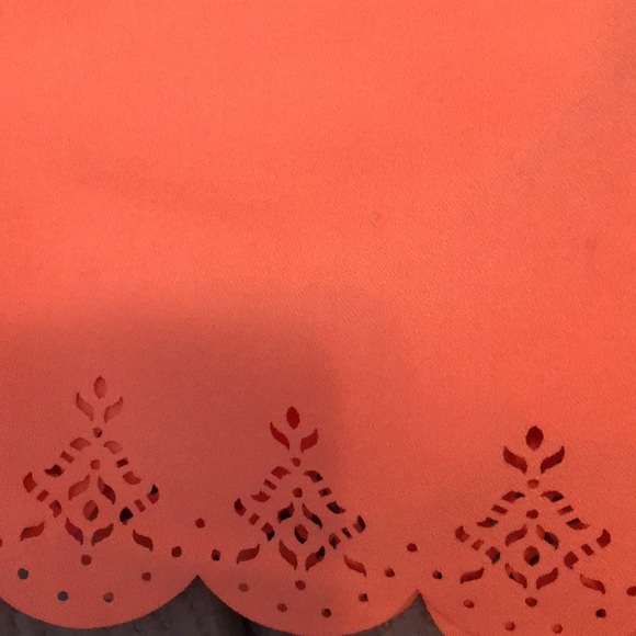 Size m peach colored shorts - Picture 5 of 5